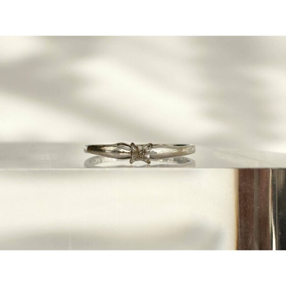 Dainty Minimalist Solitaire 925 Sterling Silver Vintage Ring - sz 9 - Picture 13 of 14